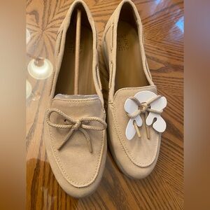 Naturalizer Taupe Suede Floral-Appliqué Loafers
